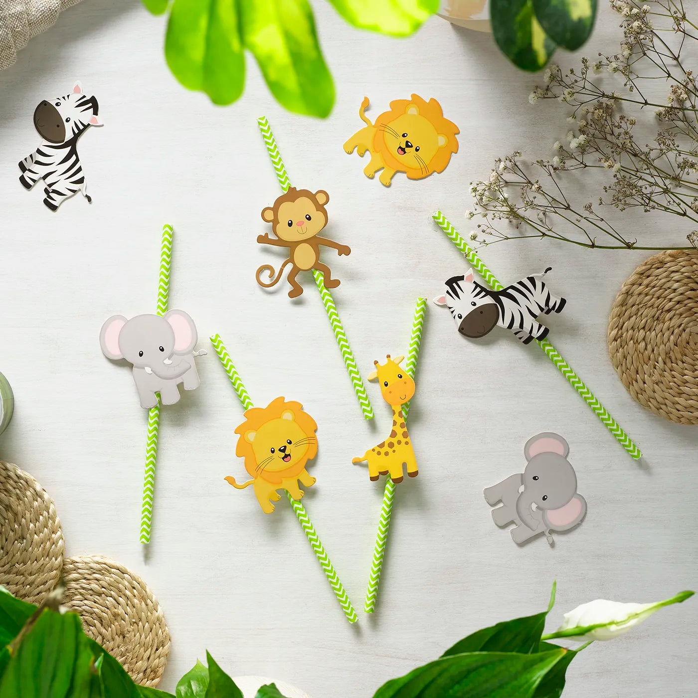 Kids Birthday Paper Straws and cups, decorative and disposable tableware set for kids birthday party with a fun Jungle Theme. 