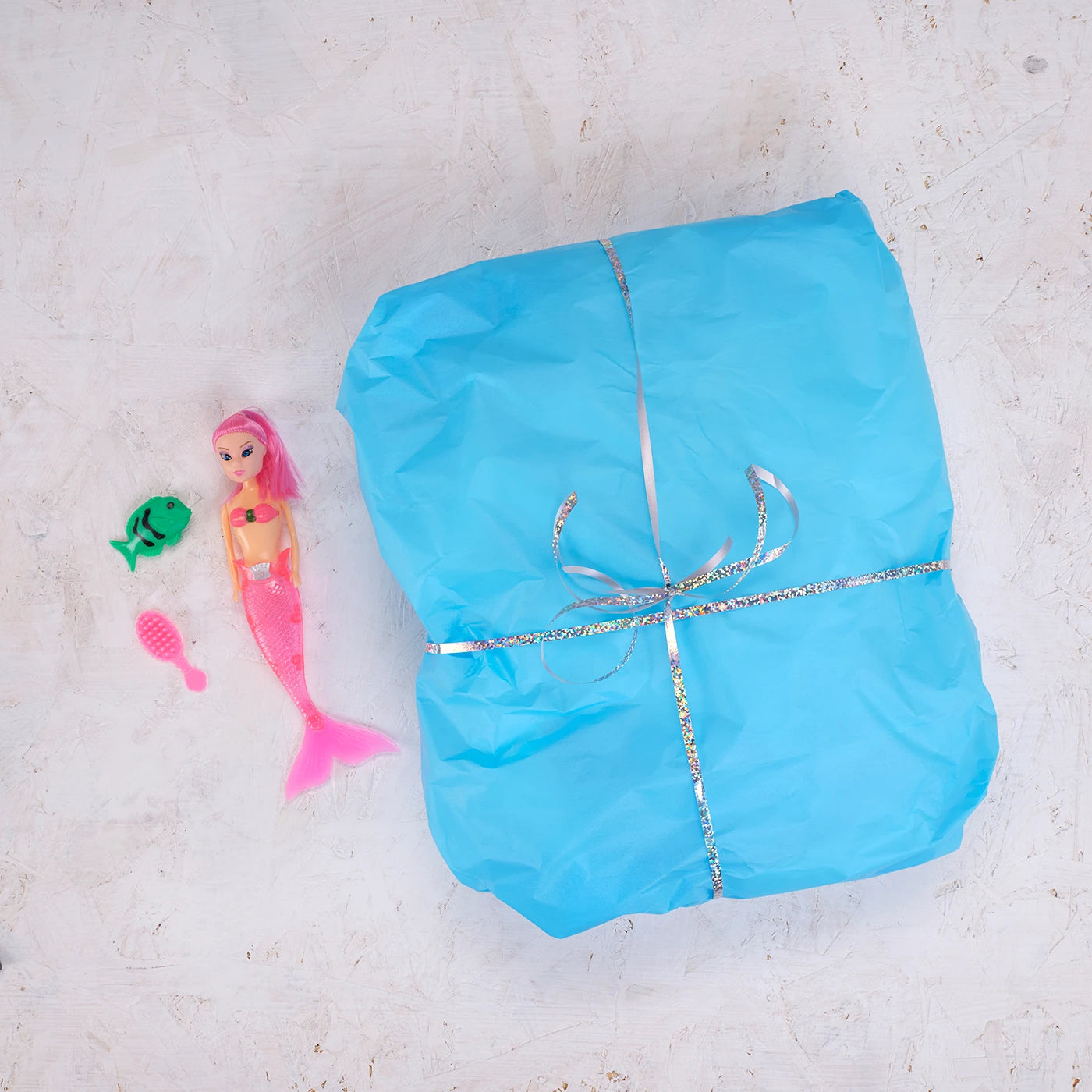 Pass the parcel kids party game