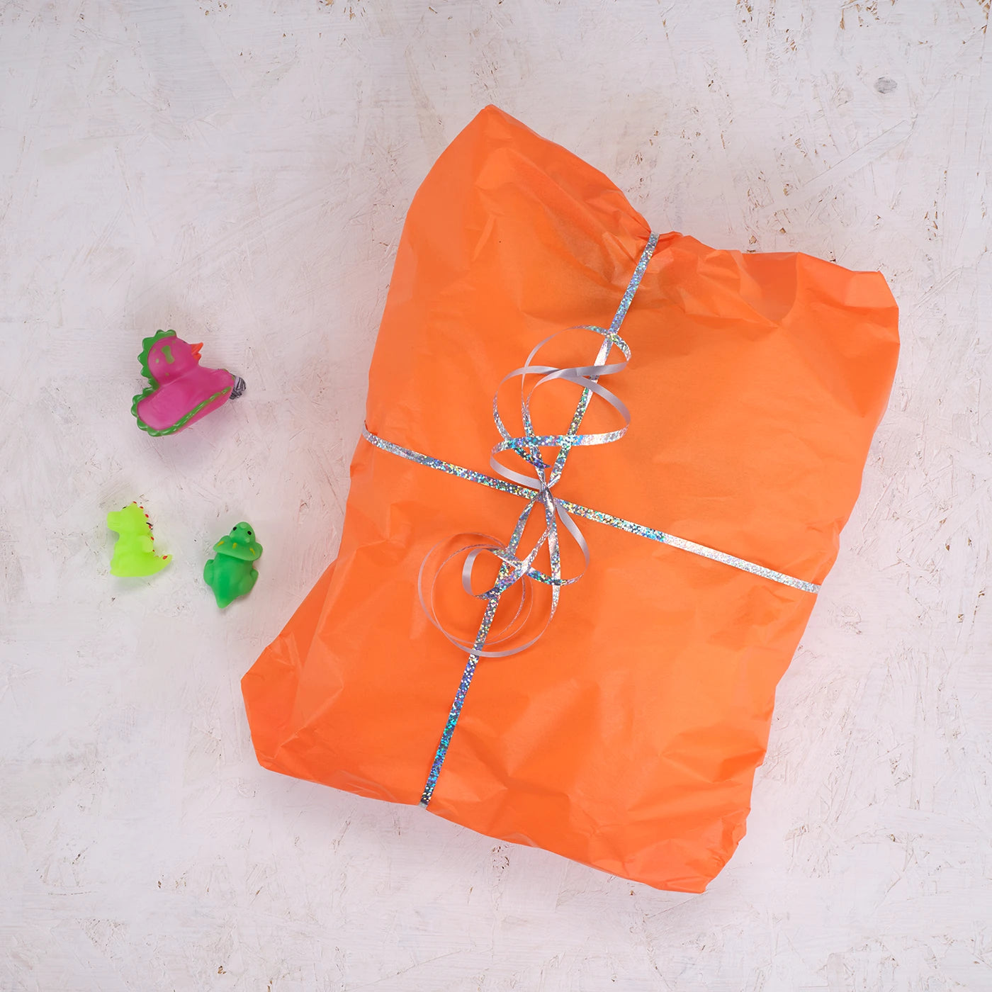 Pass the parcel kids party game